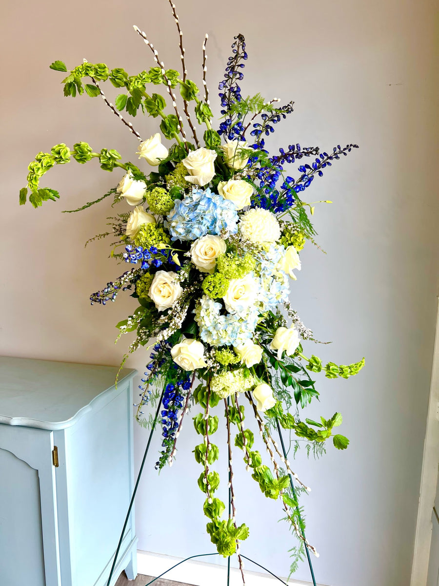 Standing Sprays - Creams & Whites – Drinkwater Flowers